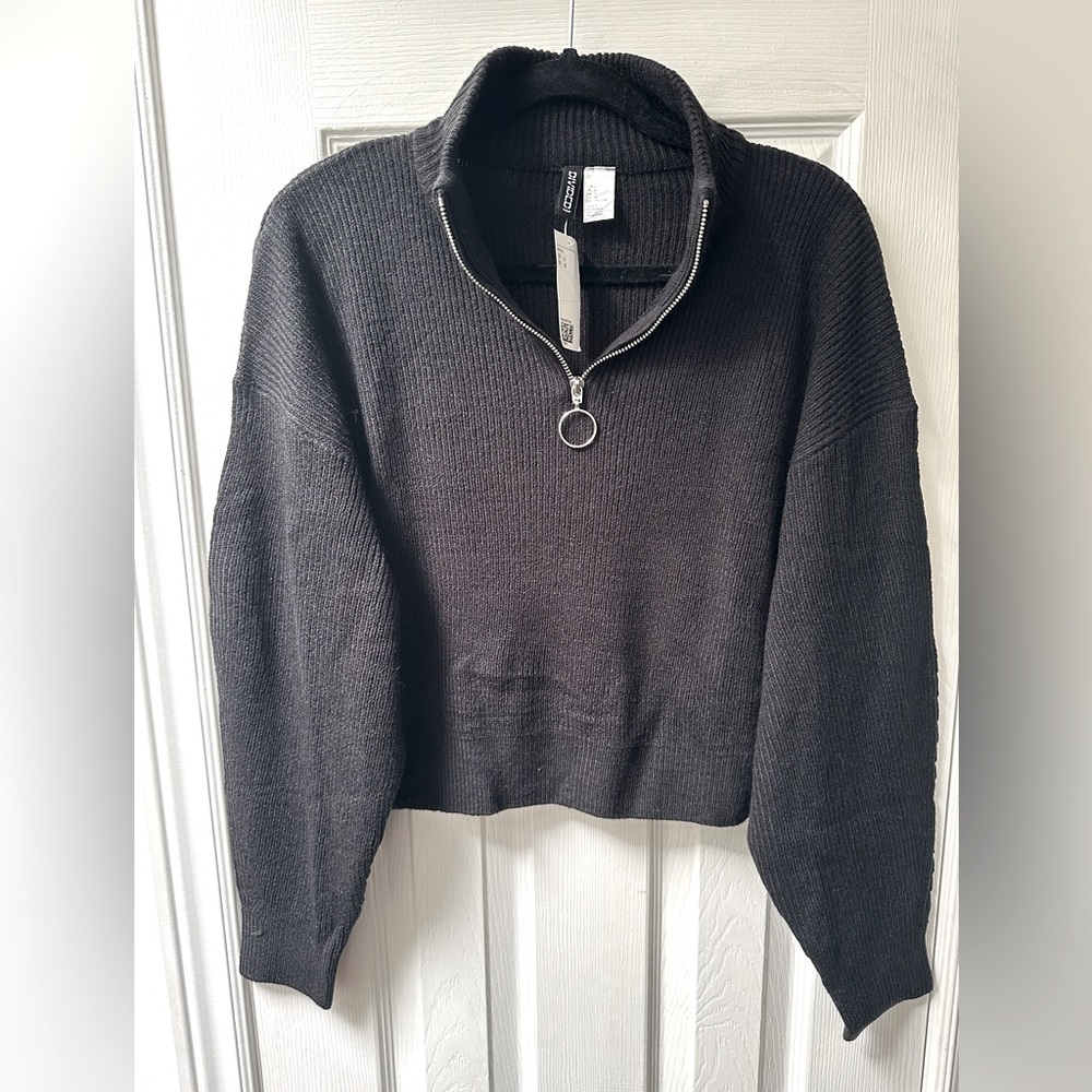 H&M Black Half Zip Crop Sweater - Size Large NWT